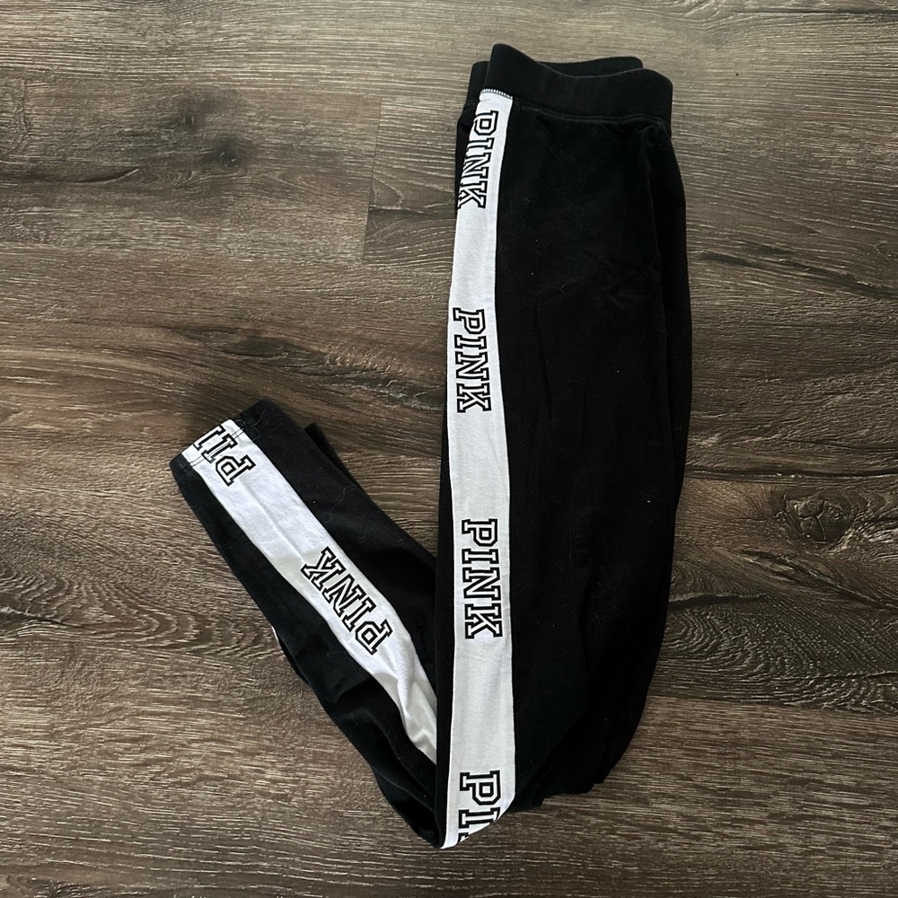 PINK Victoria Secret logo leggings